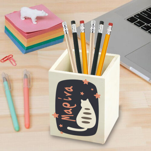 Ξύλινη Μολυβοθήκη γραφείου με γραμμικό σχέδιο & Όνομα