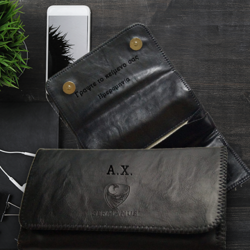 Μαύρη Δερματίνη Θήκη Καπνού, με Χάραξη Αρχικά