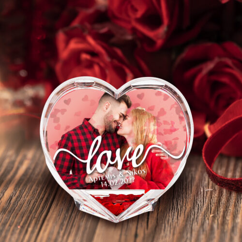 Κορνίζες με Αιωρούμενες Καρδούλες