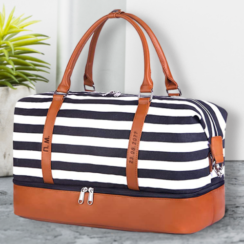 Τσάντα ταξιδιού με Αρχικά, Ημερομηνία