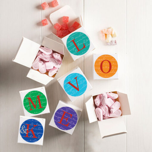 Προσωποποιημένα 6 Κουτάκια με Καραμέλες με Αρχικά και LOVE