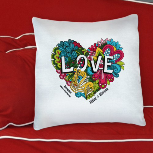 Μαξιλάρι Love με πολύχρωμη καρδιά, διακοσμητικό με Ονόματα